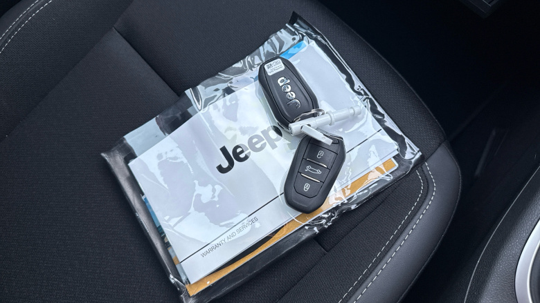 Jeep Avenger 115kW Summit 54kWh 5dr Auto Electric Hatchback